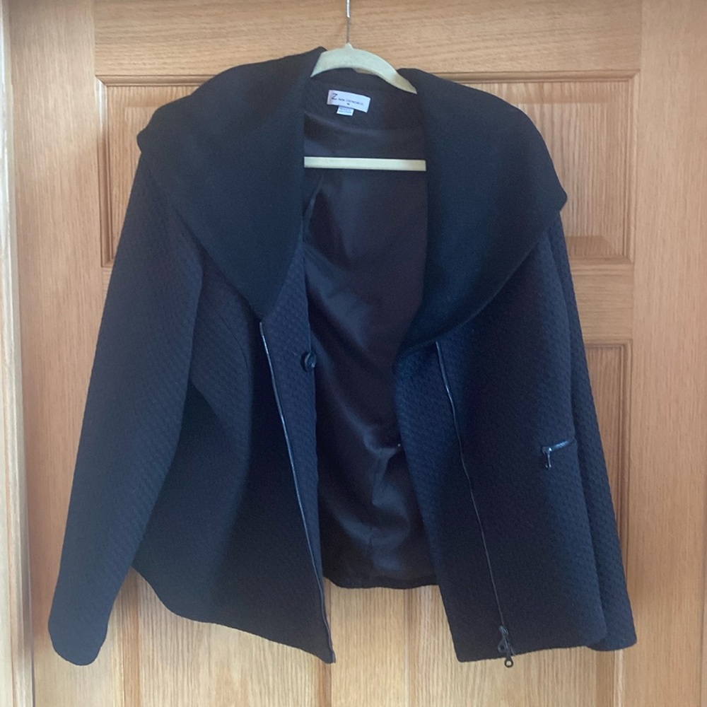 Perfect black jacket from Zenobia